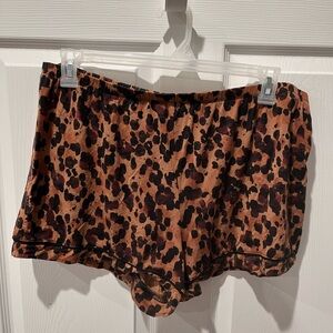 🧰Stars Above Leopard Print Women's Pajama Shorts